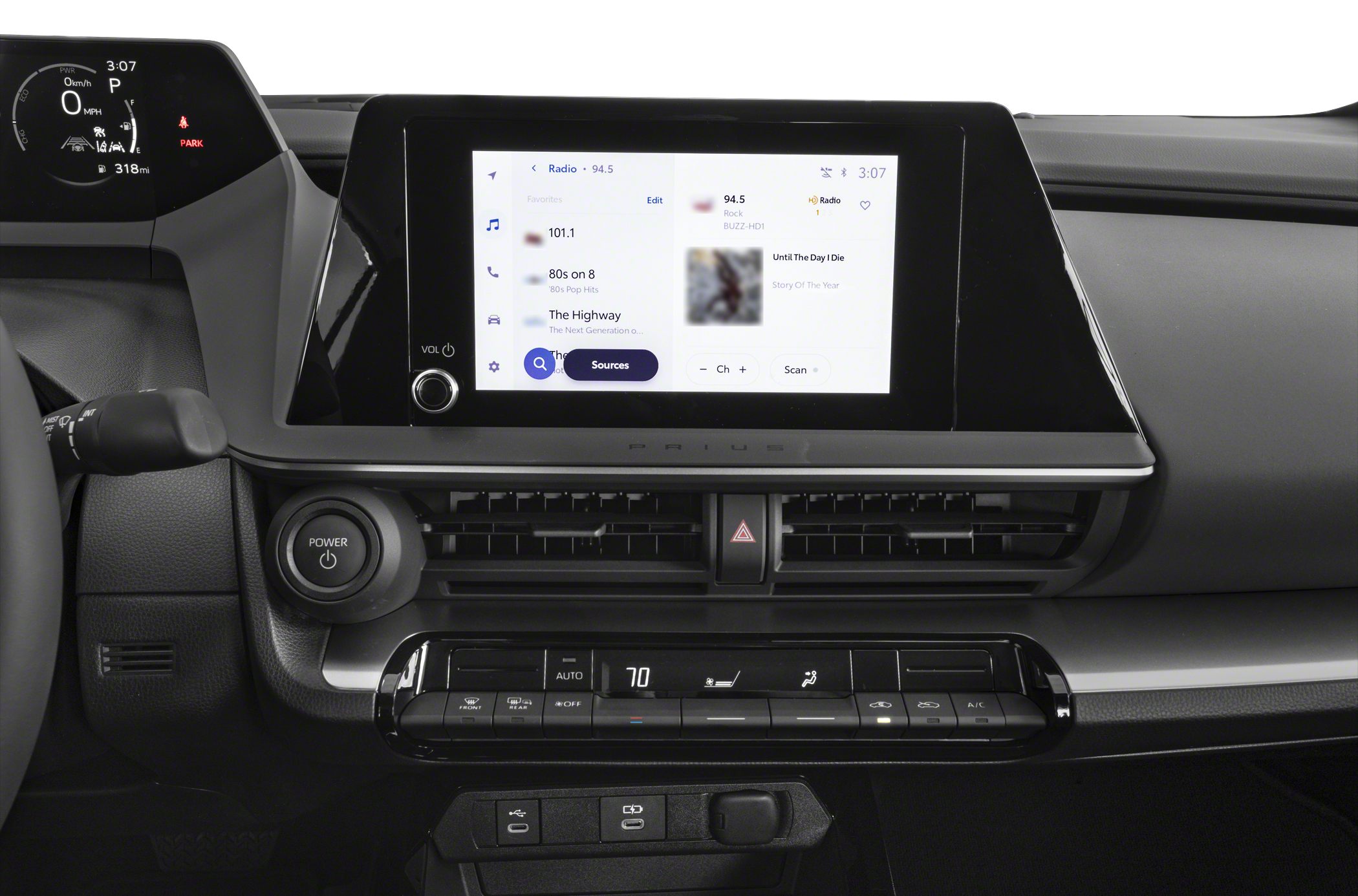 Touchscreen infotainment and digital instrument cluster