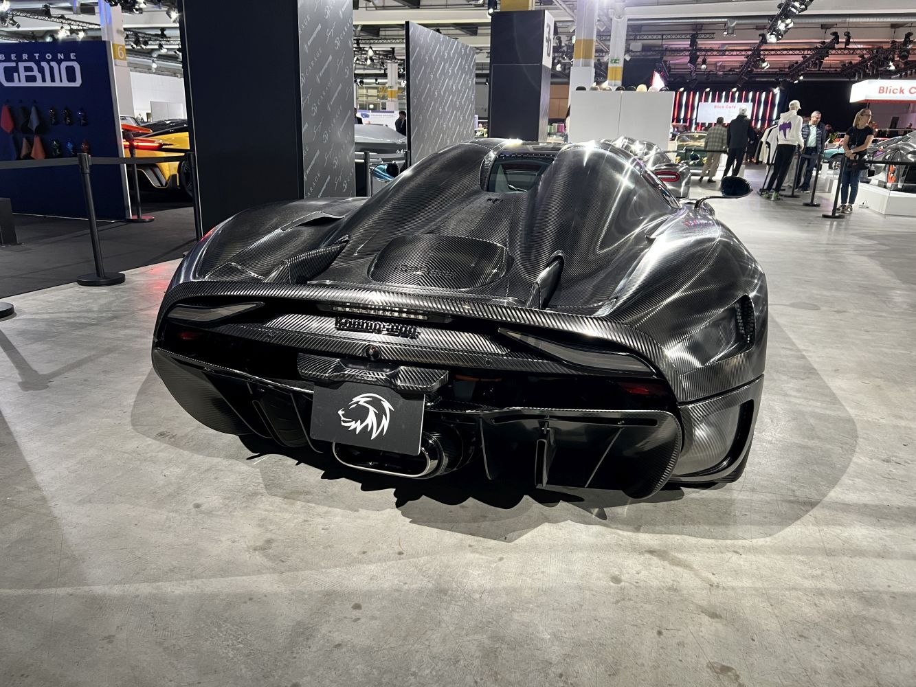Carbon fiber rear and aerodynamic design of a hypercar