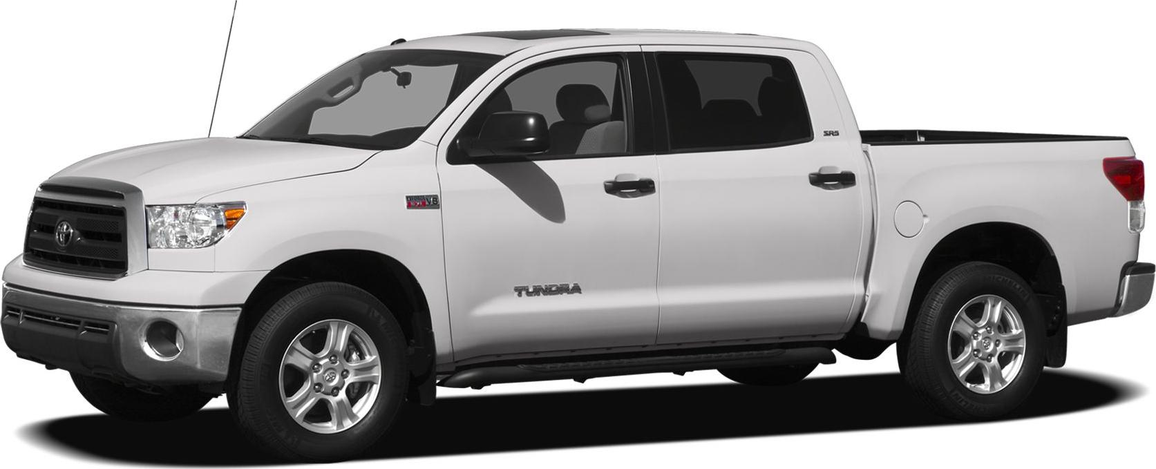 White pickup with CrewMax double cab and alloy wheels