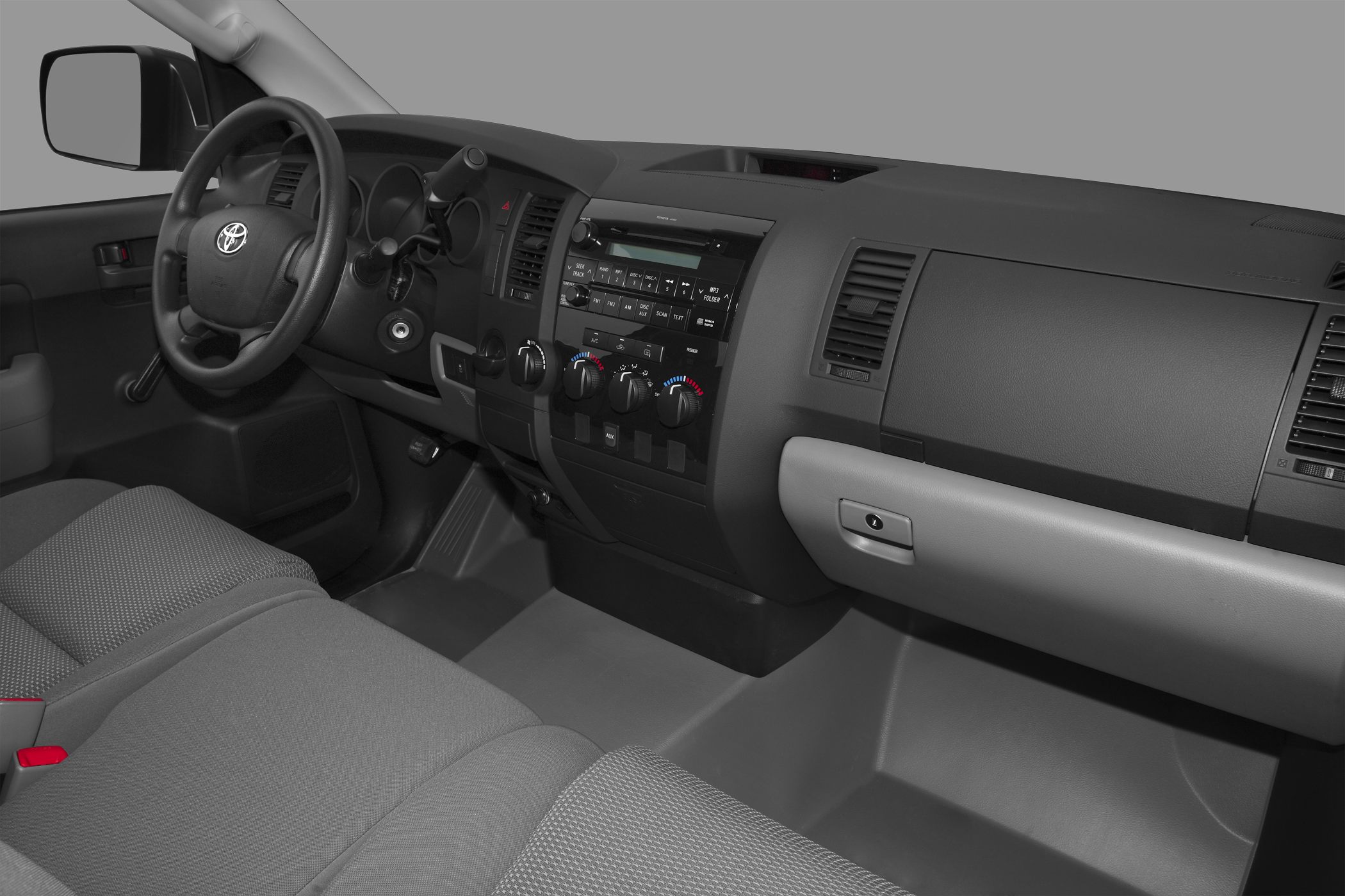 Dashboard, steering wheel, and climate control interior features