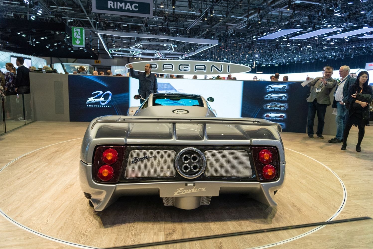 Rear view with quad exhaust and round taillights