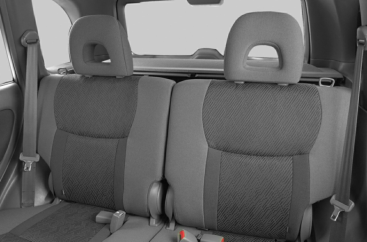 Rear seats with fabric upholstery and seat belts in a compact SUV