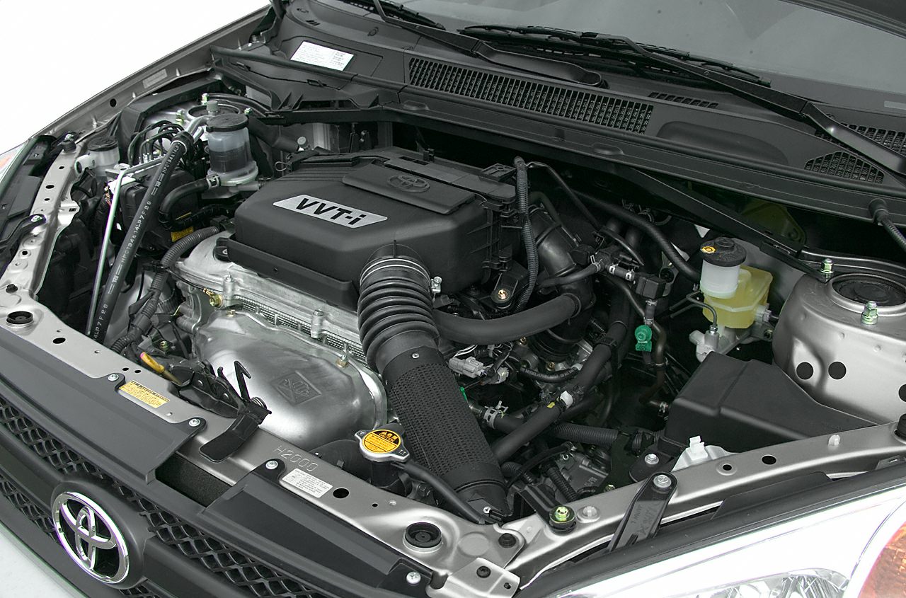 Engine bay with VVT-i system and air intake components