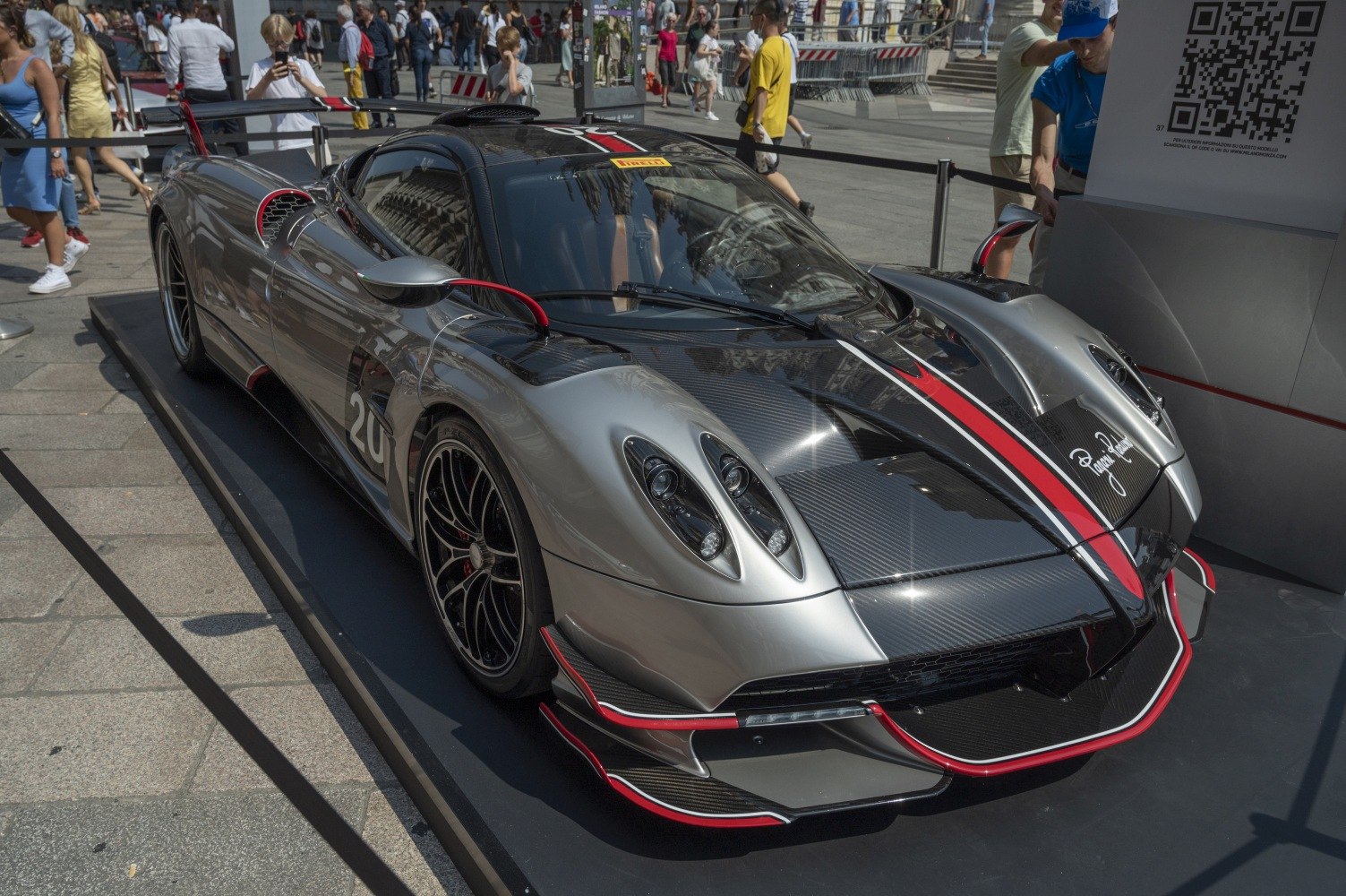 Aerodynamic carbon fiber supercar with racing stripe