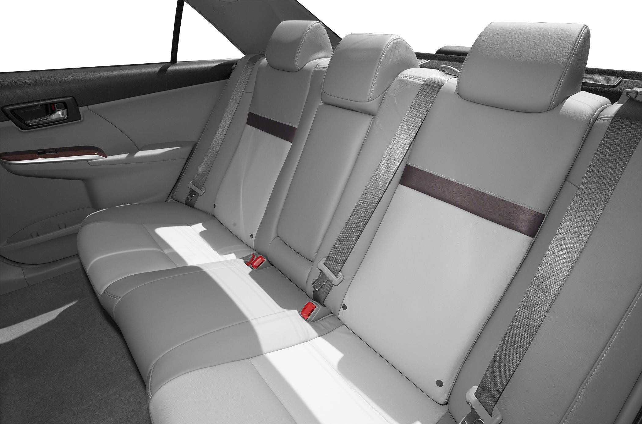 Rear leather seats with headrests and seat belts