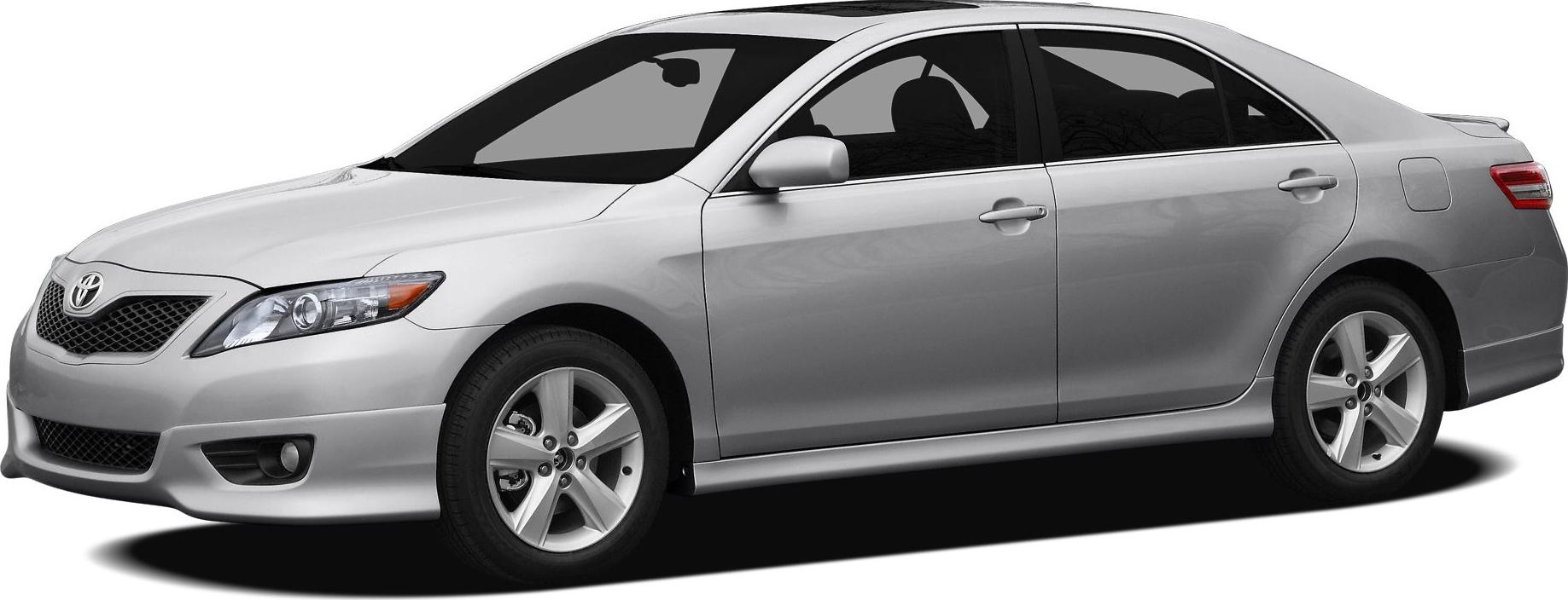 Side profile of silver mid-size sedan with facelifted grille and alloy wheels