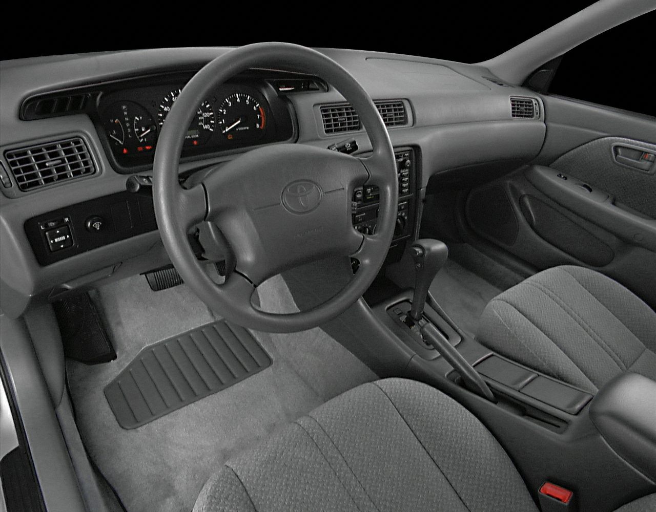 Dashboard, steering wheel, center console interior view