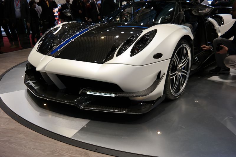 Aerodynamic carbon fiber front with forged alloy wheels