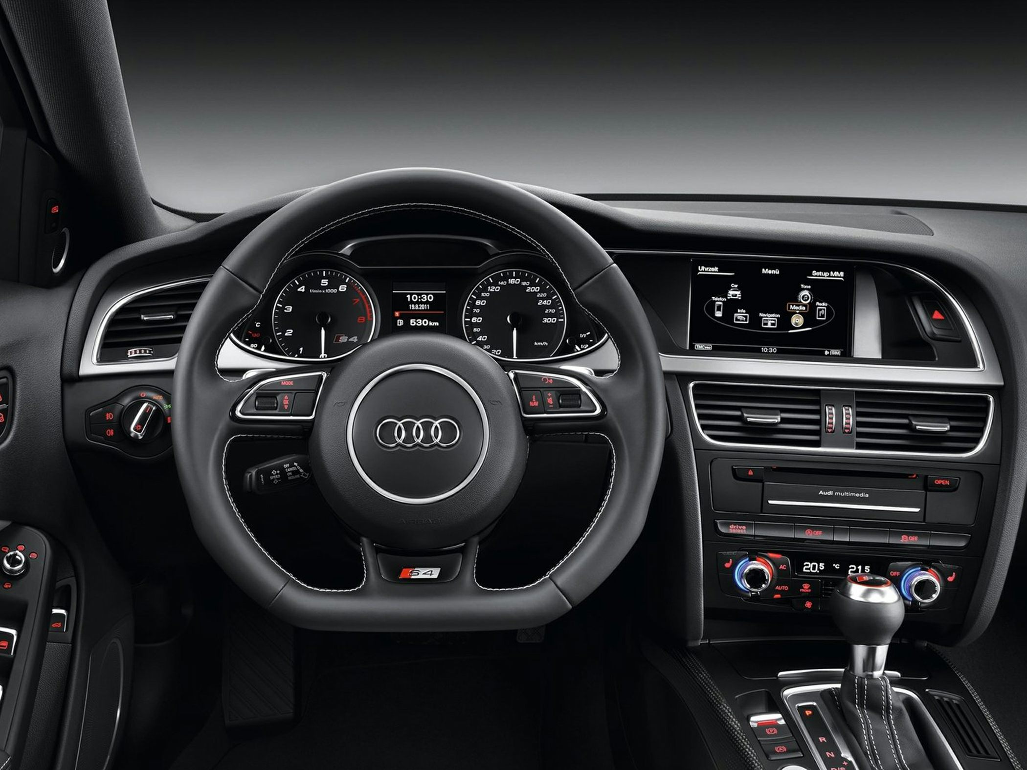 Audi S4 B8 facelift interior with MMI display and multifunction steering wheel