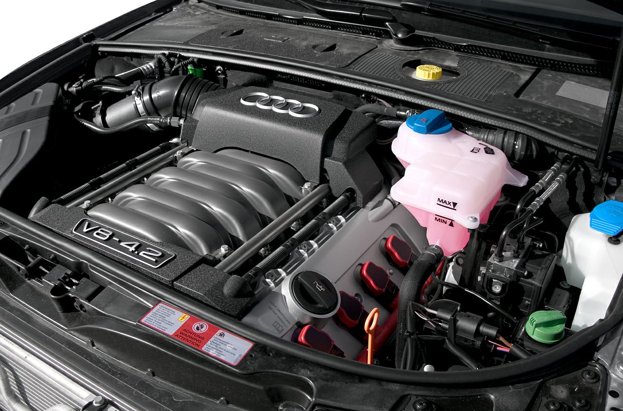 V8 4.2 engine with Audi branding in engine bay