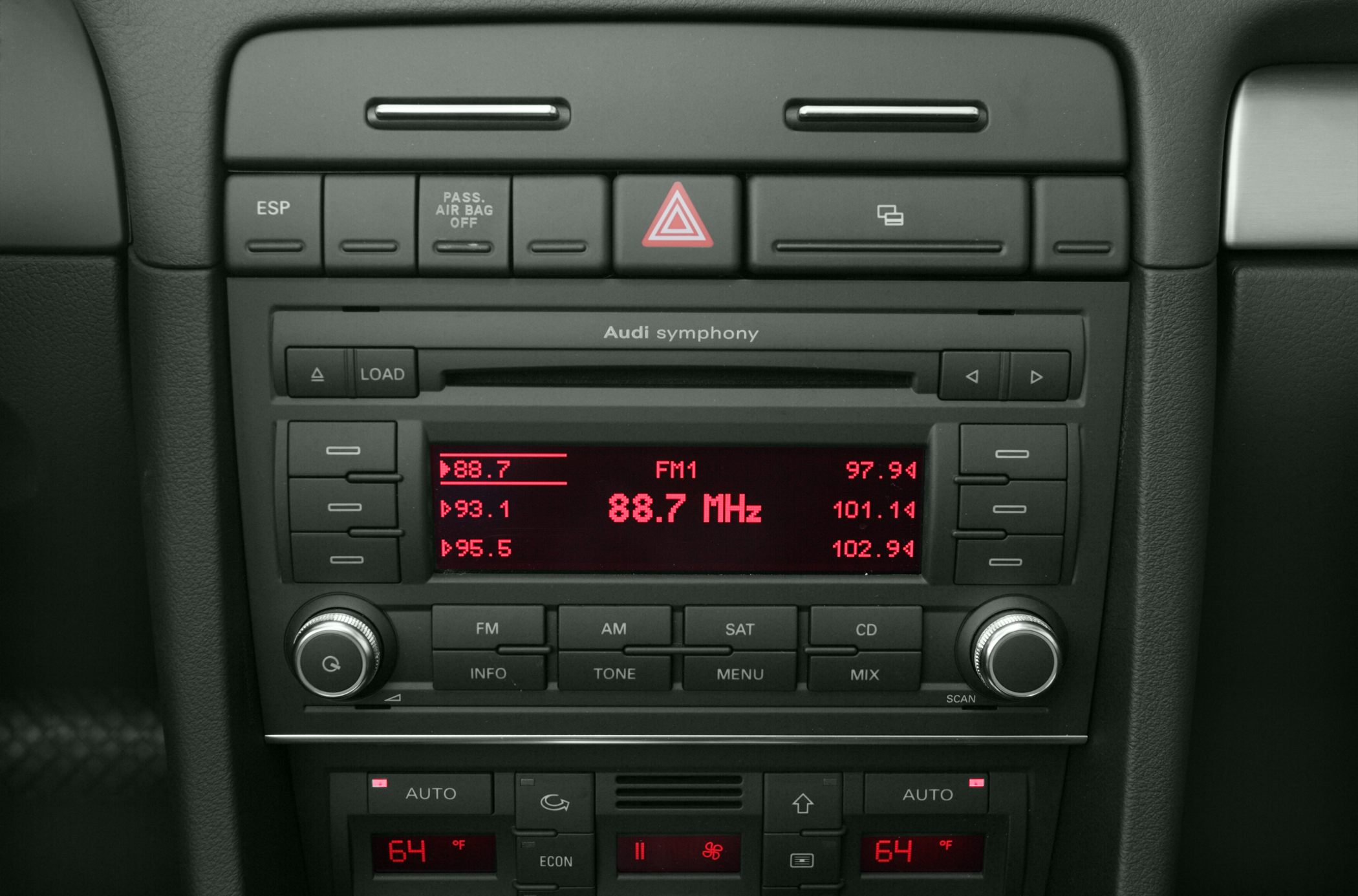 Audi Symphony radio with climate control panel