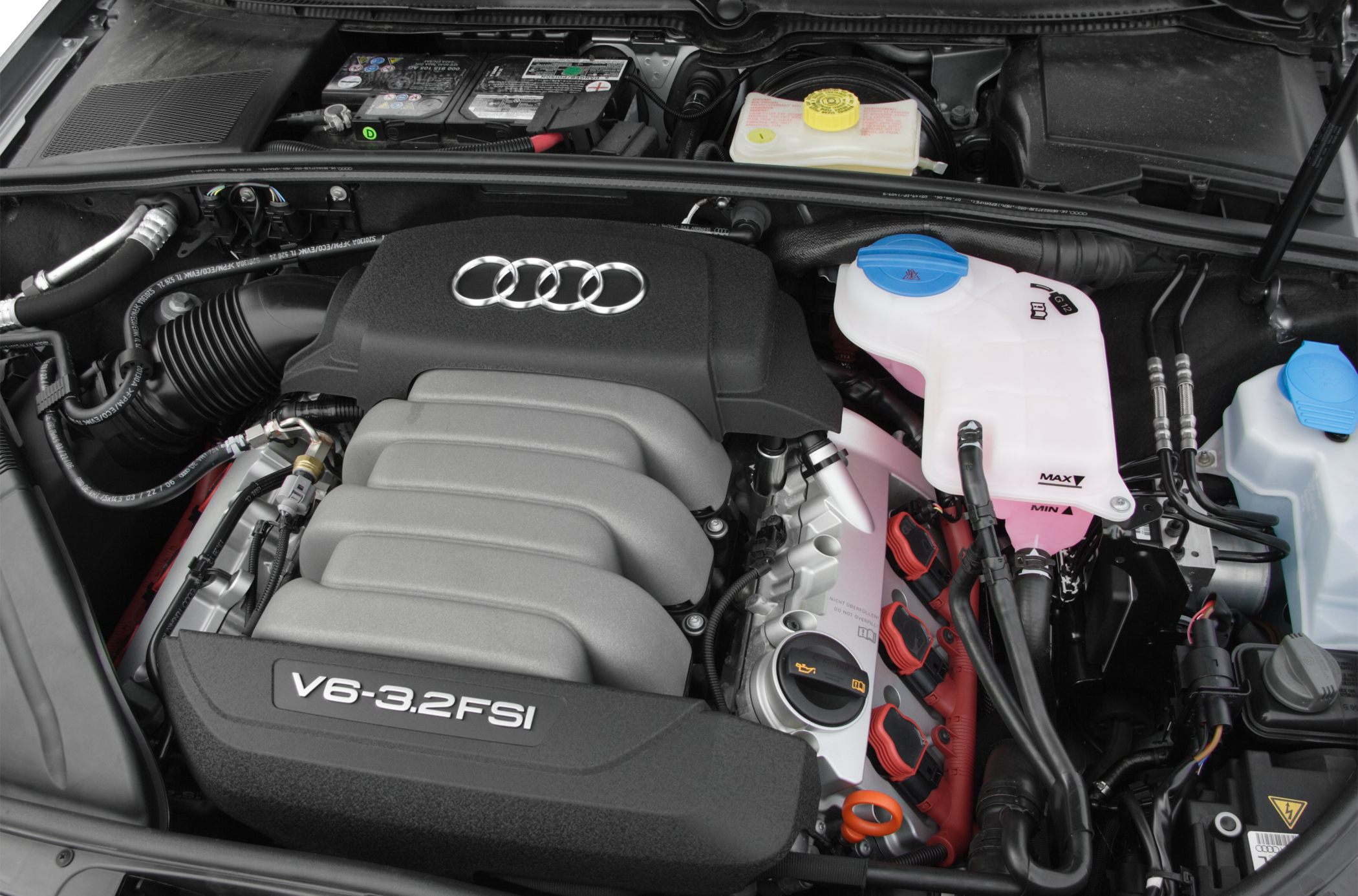 V6 3.2 FSI engine with fluid reservoirs under the hood
