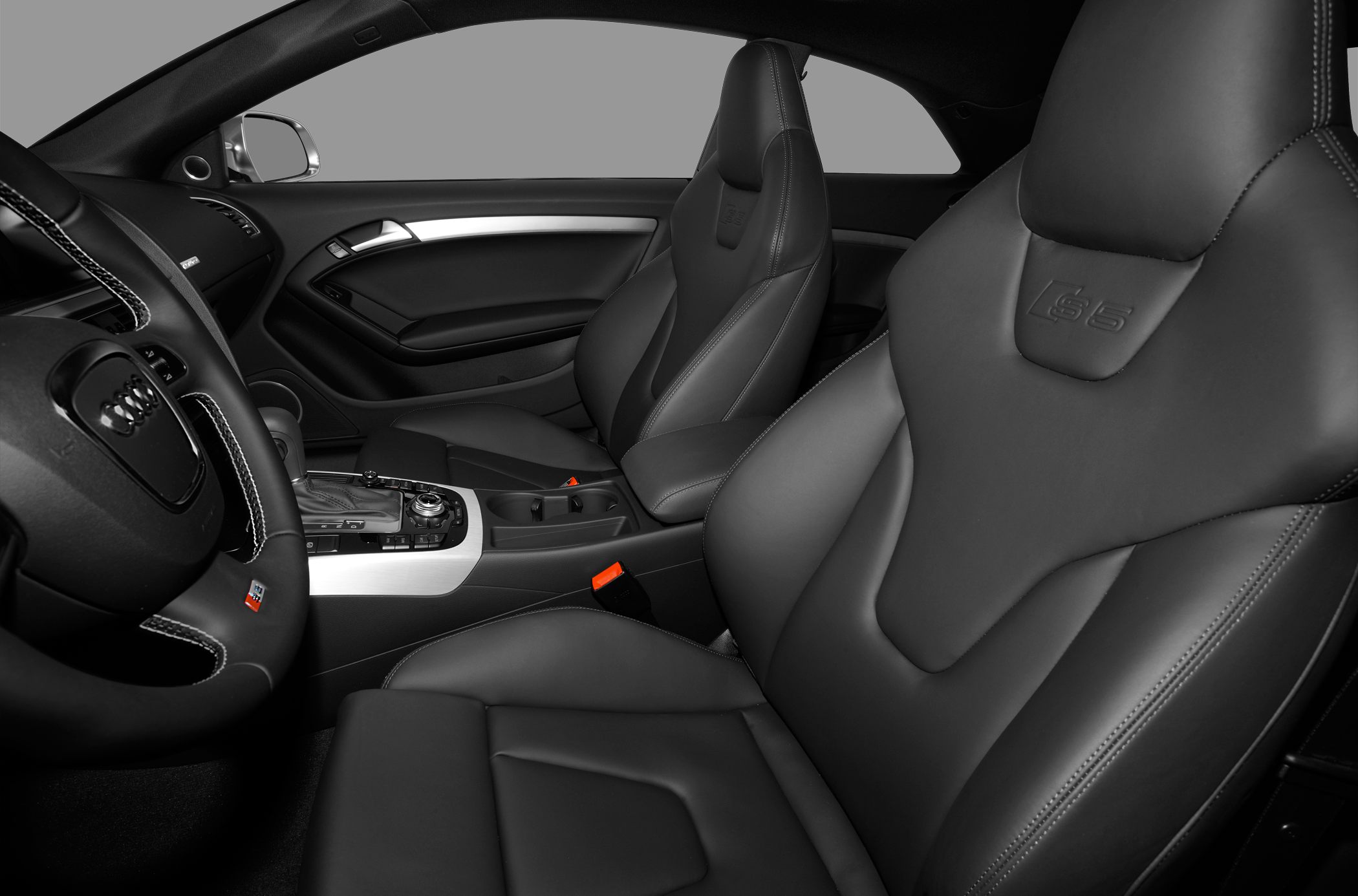 Luxury leather sports seats and cockpit interior