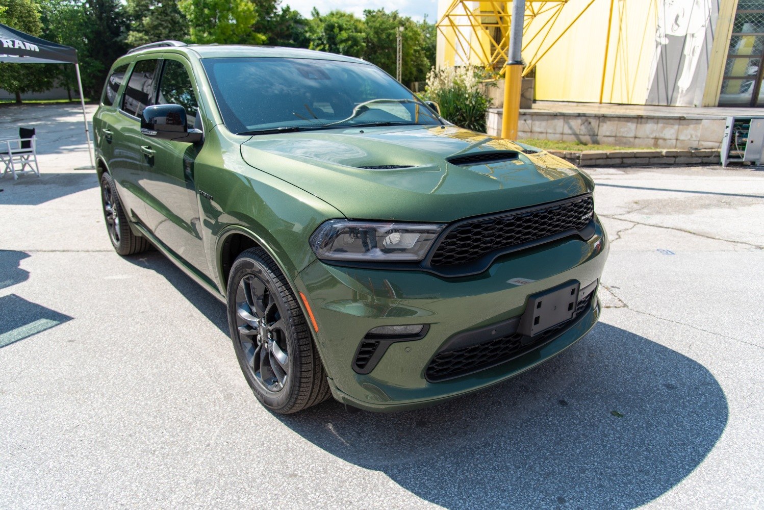 Close-up of front grille and hood scoop on an SUV