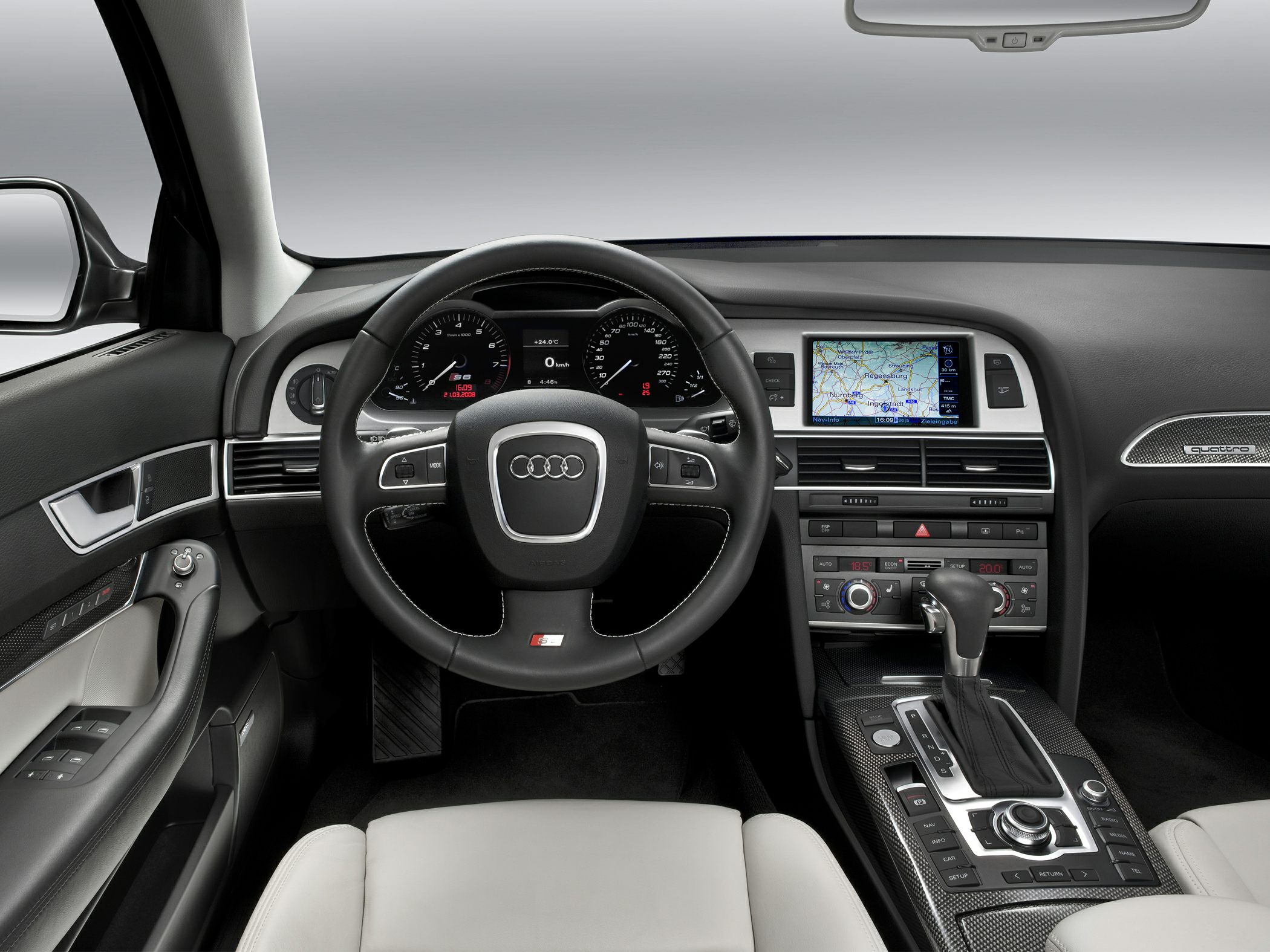 Multifunction steering wheel and digital dashboard with navigation screen