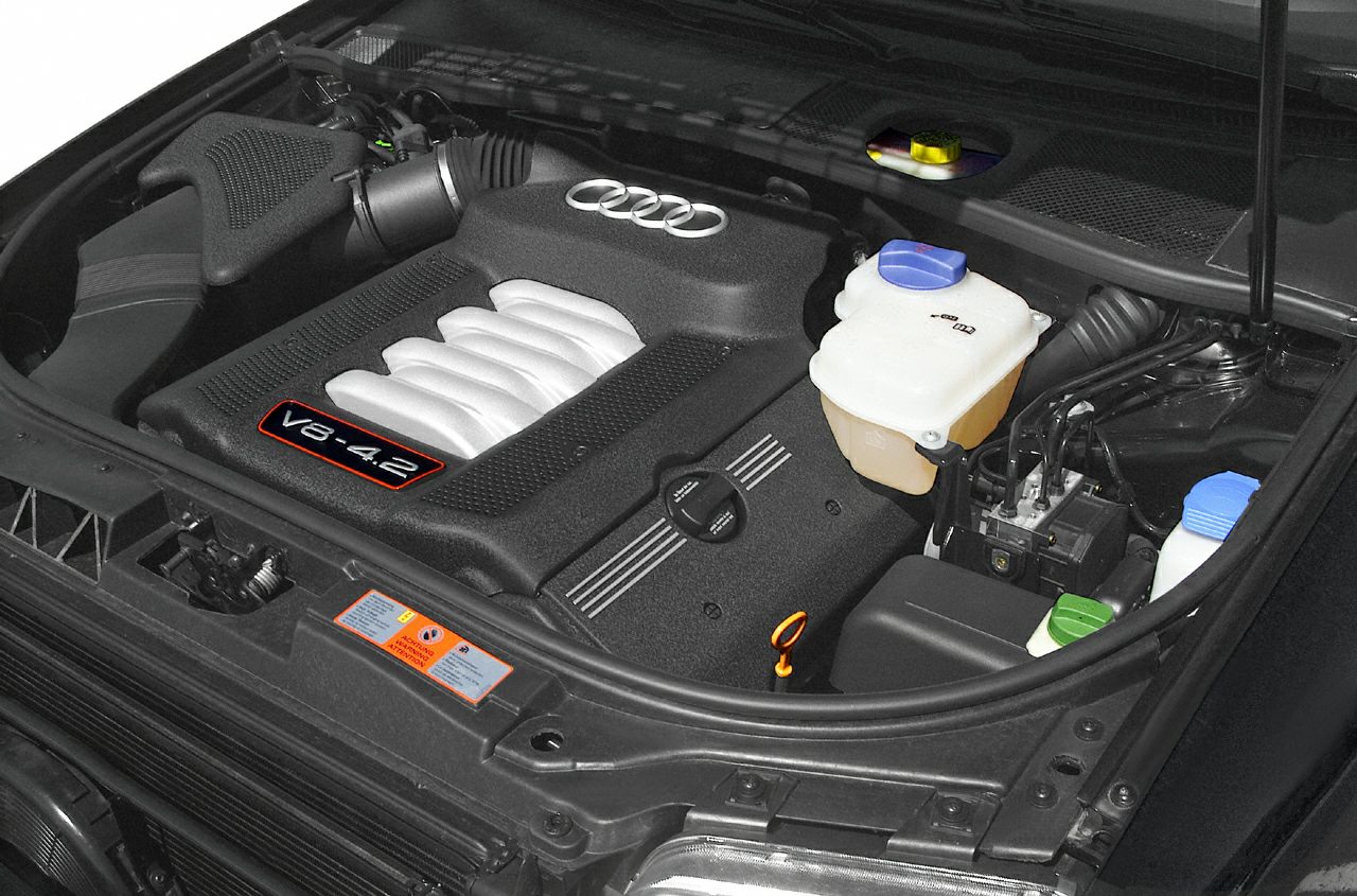 Close-up of 4.2L V8 engine with Audi logo and engine cover details