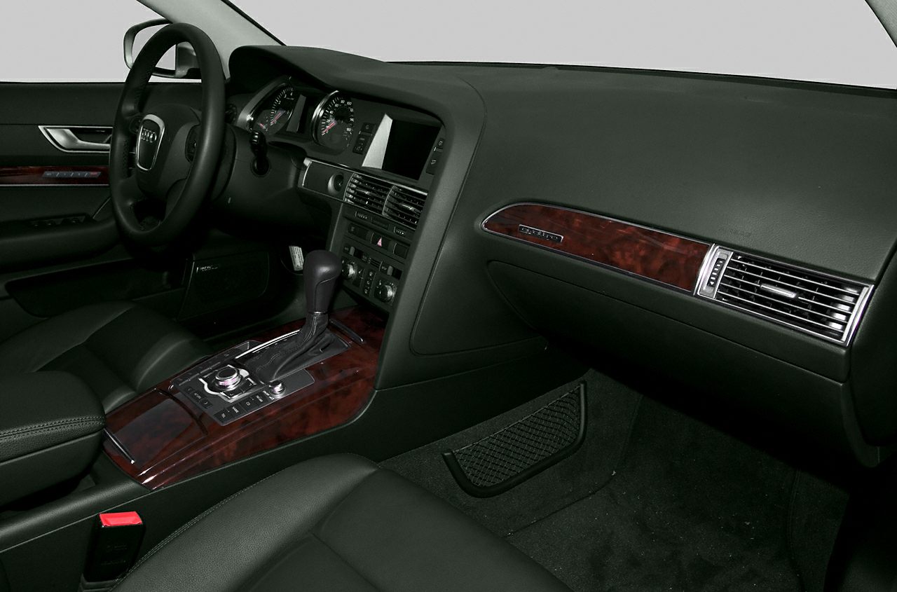 Luxury wood trim dashboard and center console with gear shift