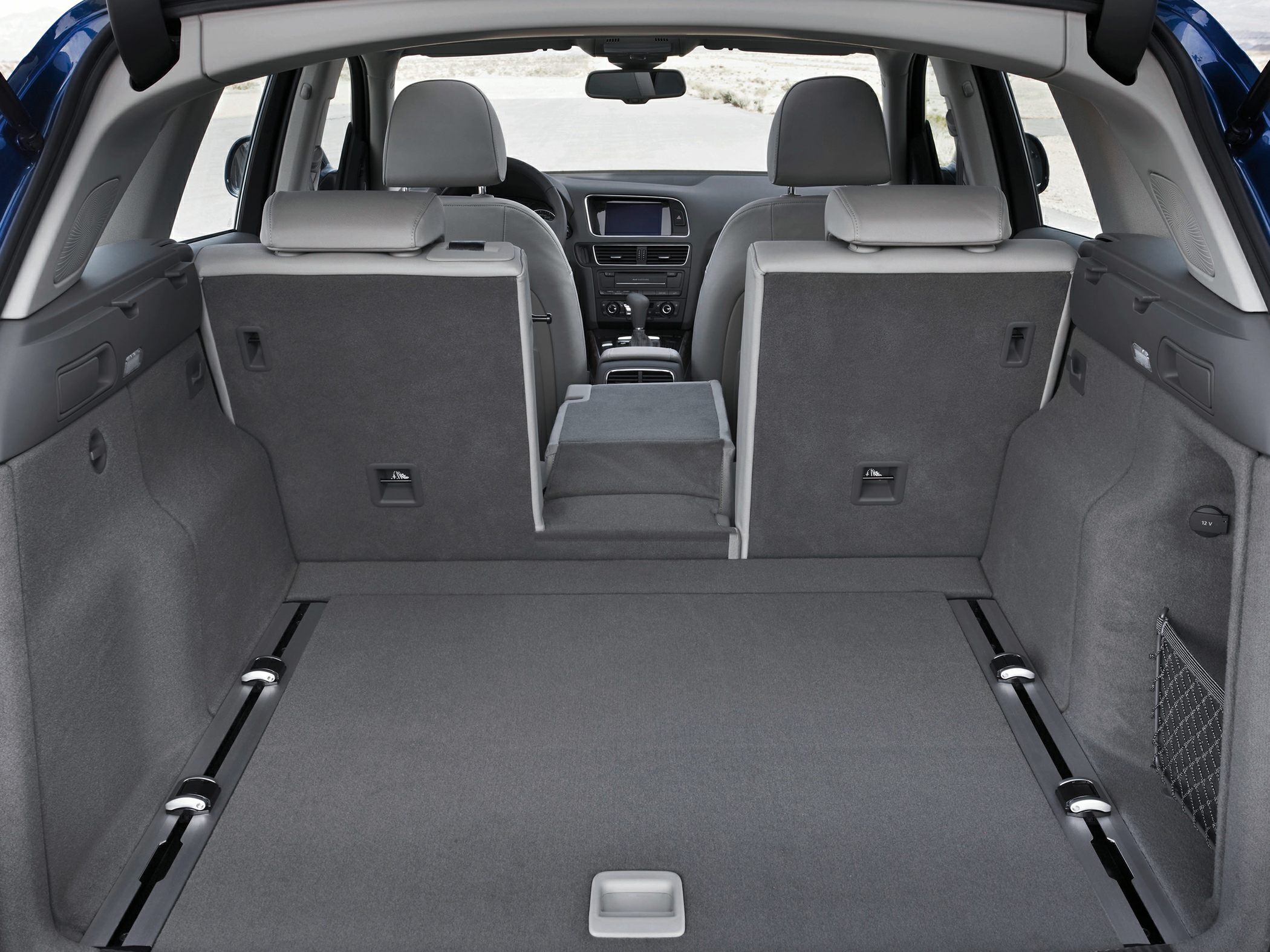 Spacious trunk area with split-fold rear seats and load-through section