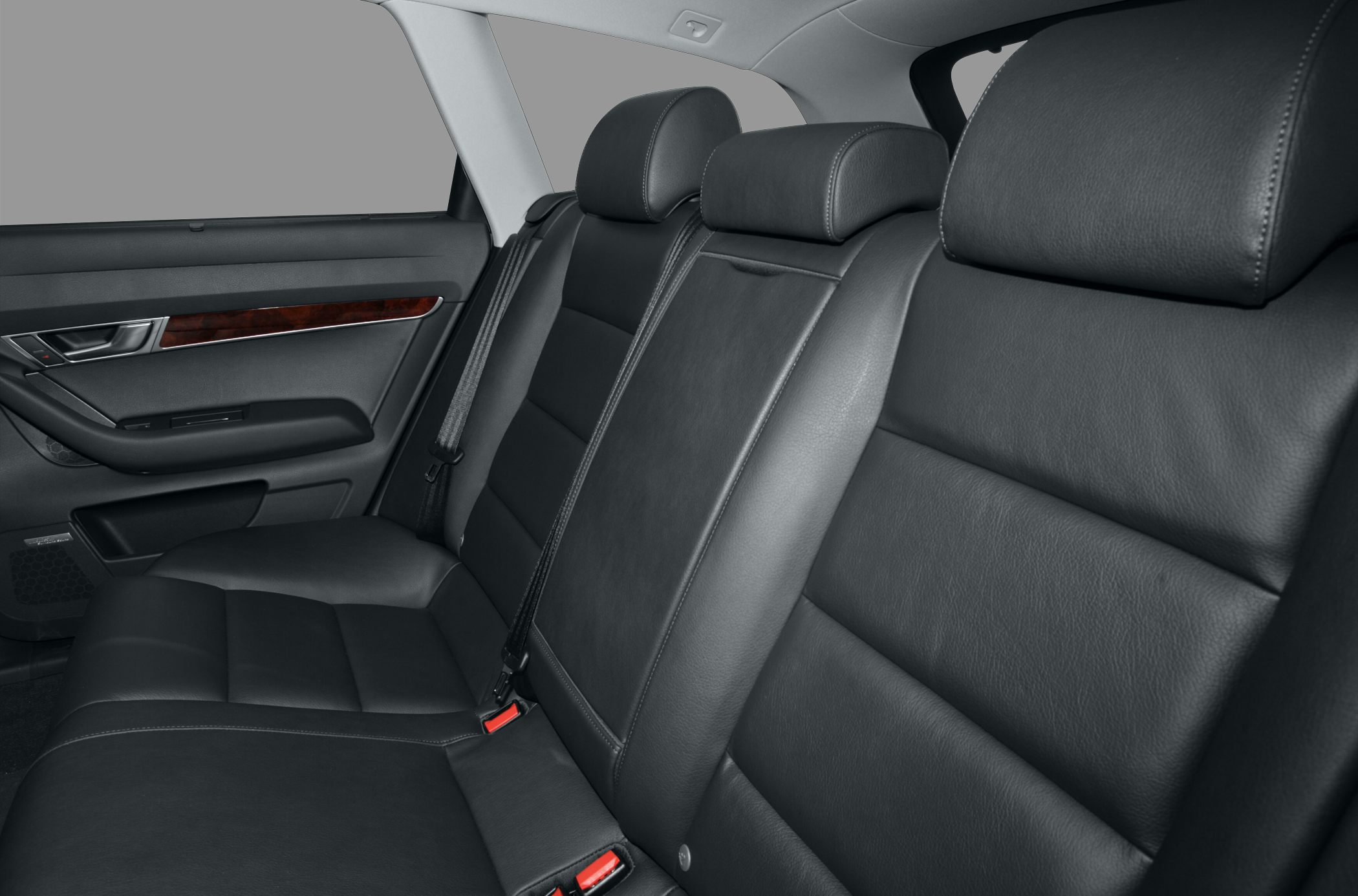 Rear leather seats with headrests and door panel trim