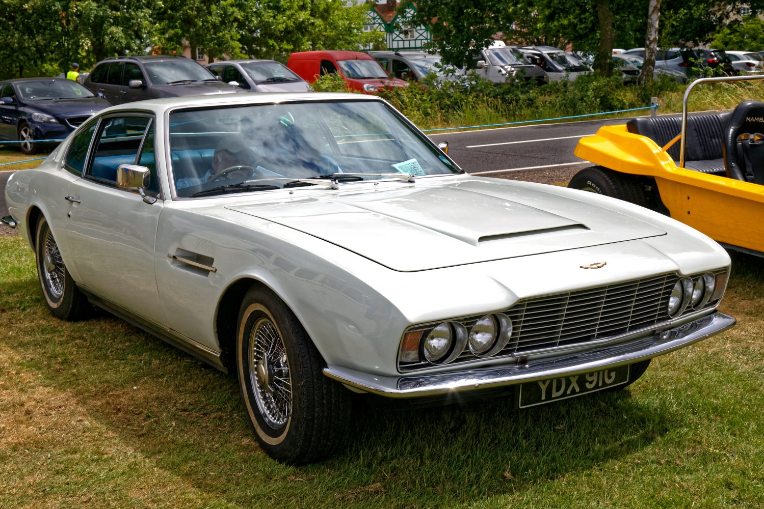 Classic vintage front grille and wire-spoked wheels