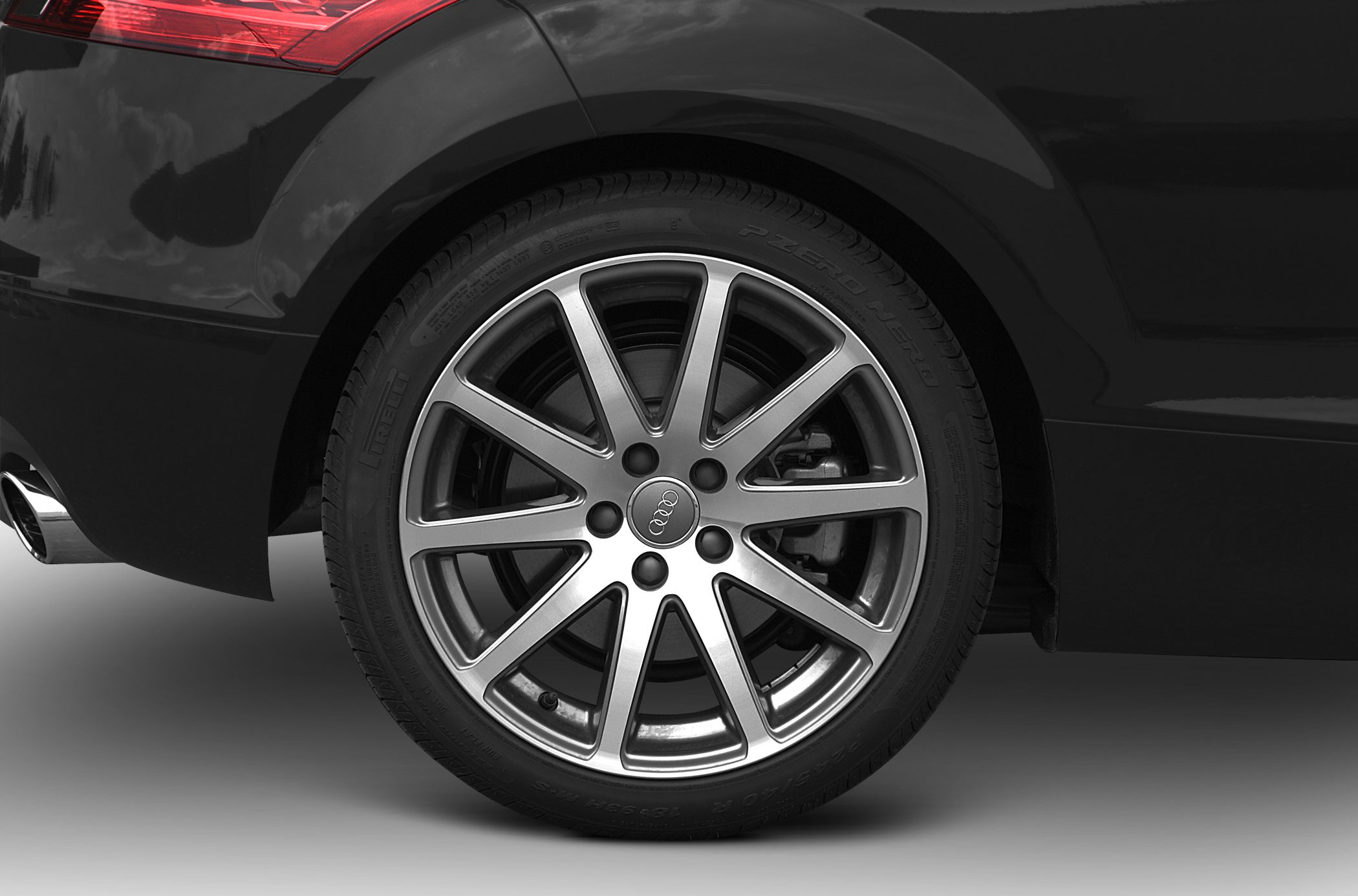 Alloy wheel with multi-spoke design and Pirelli P Zero Nero tire