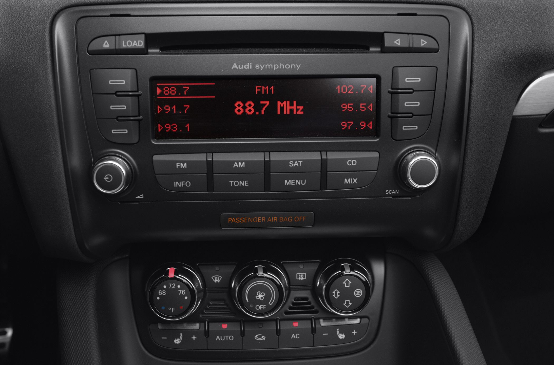 Audi Symphony audio system and manual climate control dials