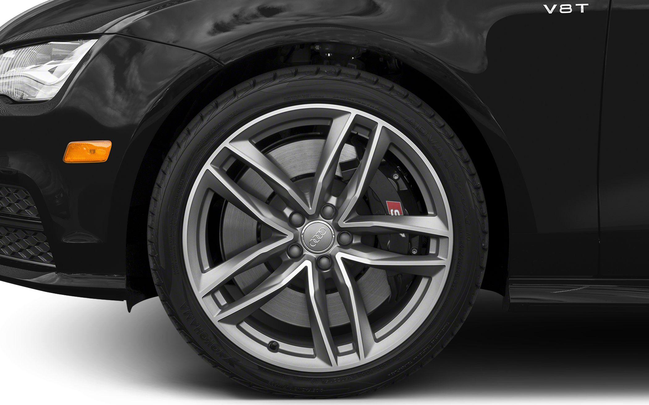 Multi-spoke alloy wheel with V8T badge