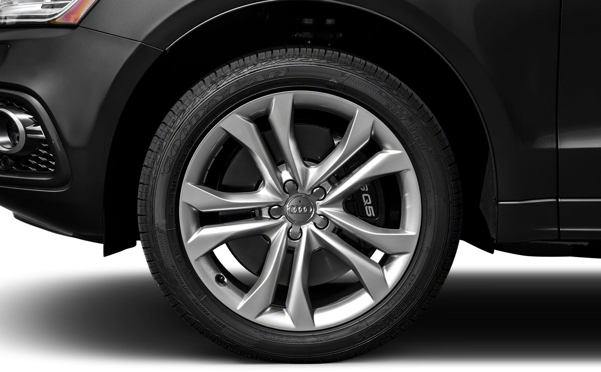 Alloy wheel with Audi logo and SQ5 branded brake caliper.