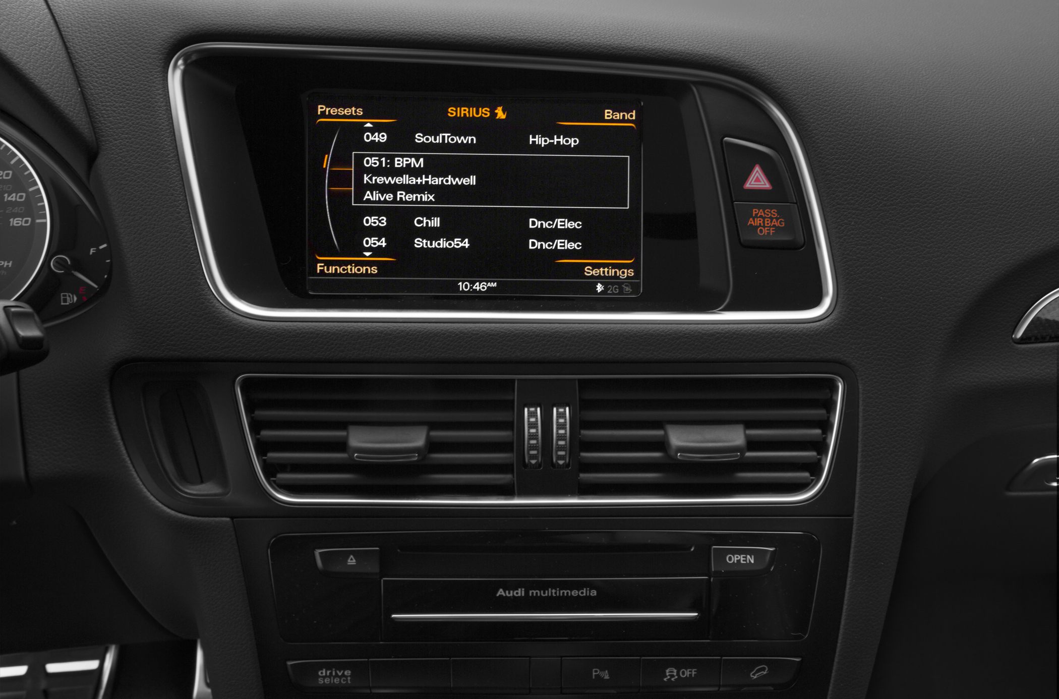 Audi multimedia screen with Sirius radio and dashboard vents