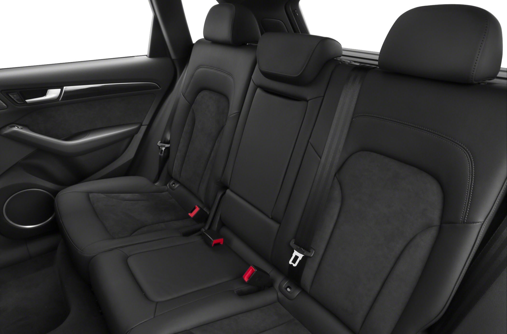 Black leather and Alcantara rear seats with headrests and seatbelts