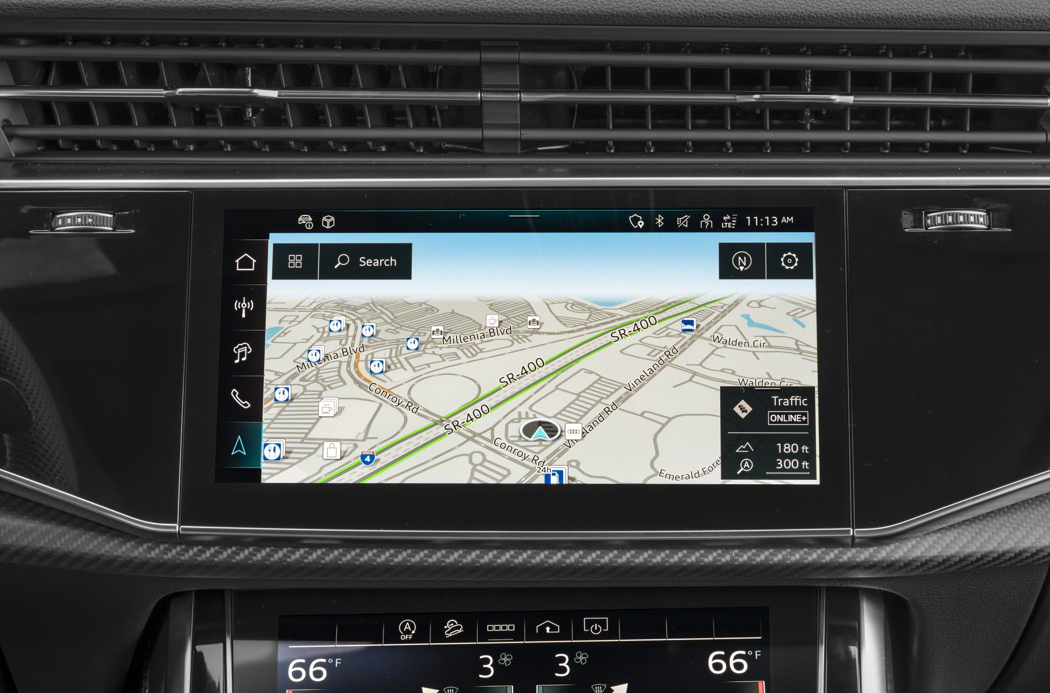 High-res navigation touchscreen and dual-zone climate control display