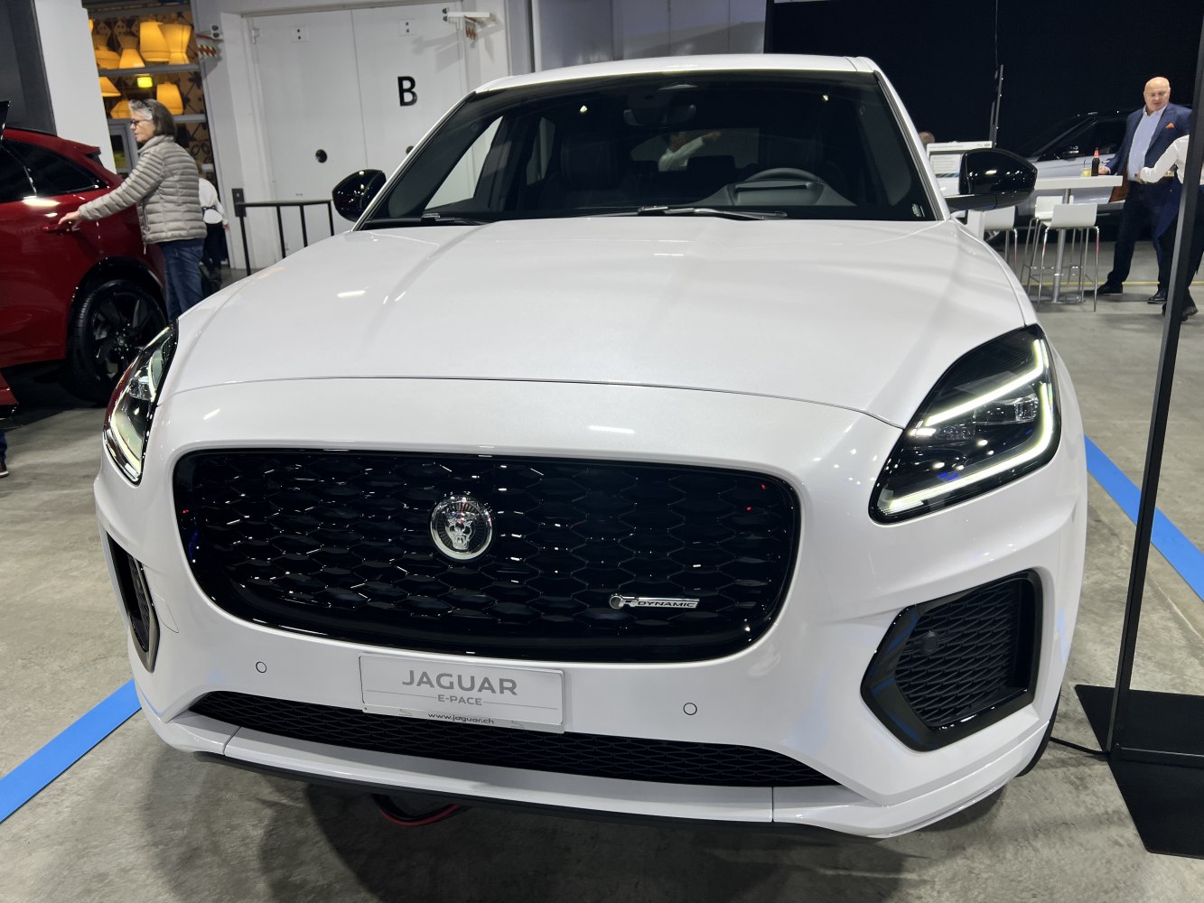 Front view with distinctive grille and LED headlights