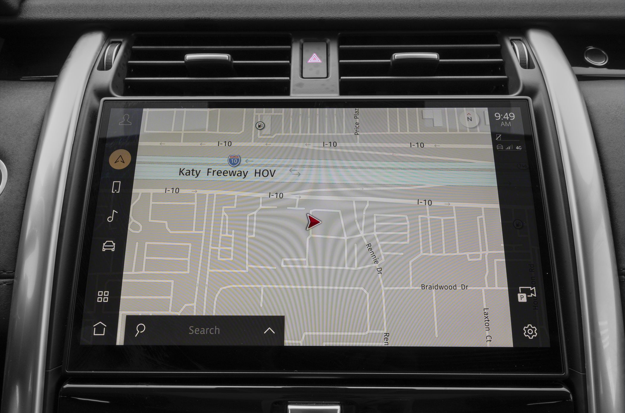 High-res navigation display with freeway and street map view