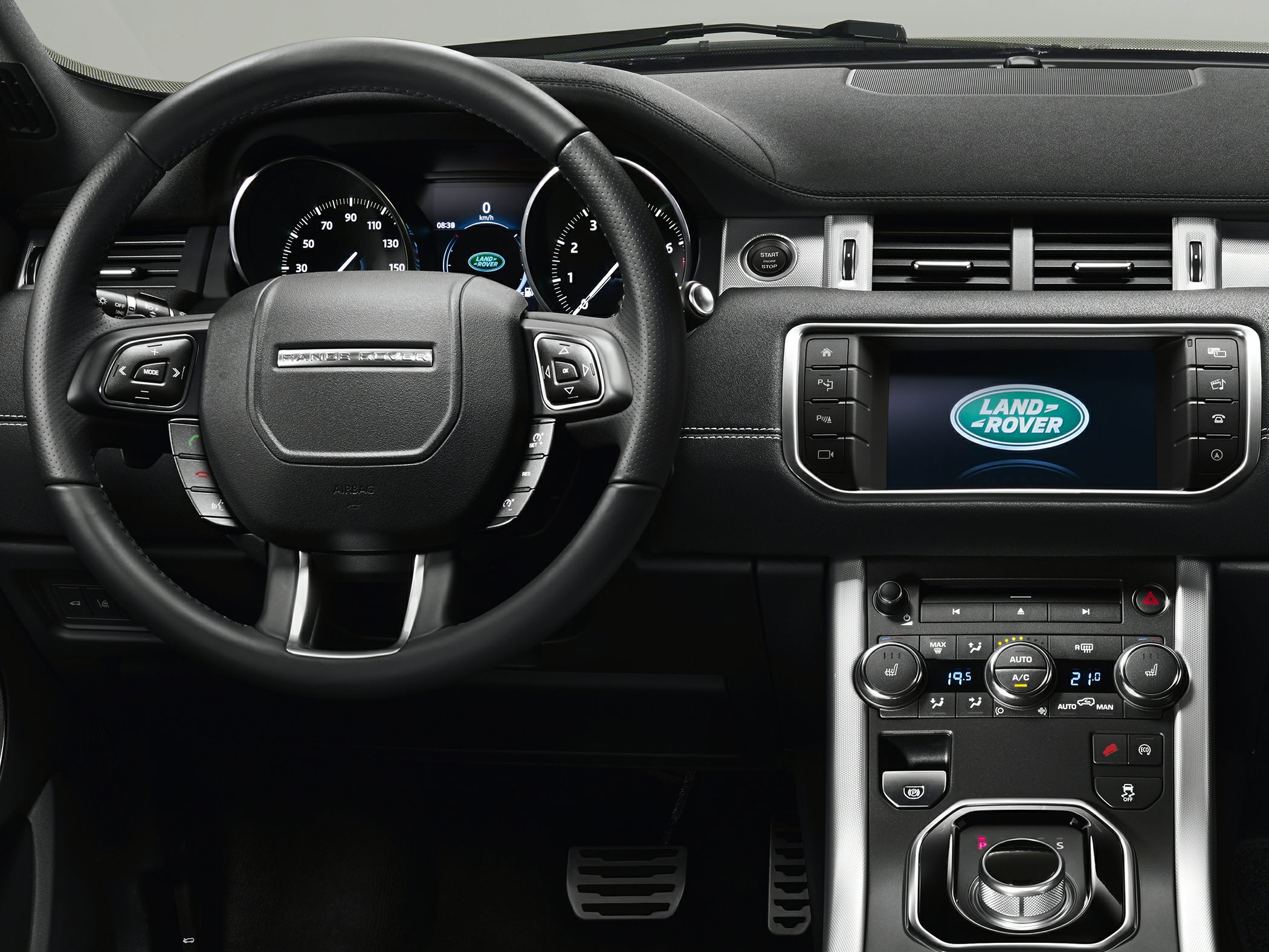 Steering wheel, dashboard, digital instrument cluster, infotainment screen