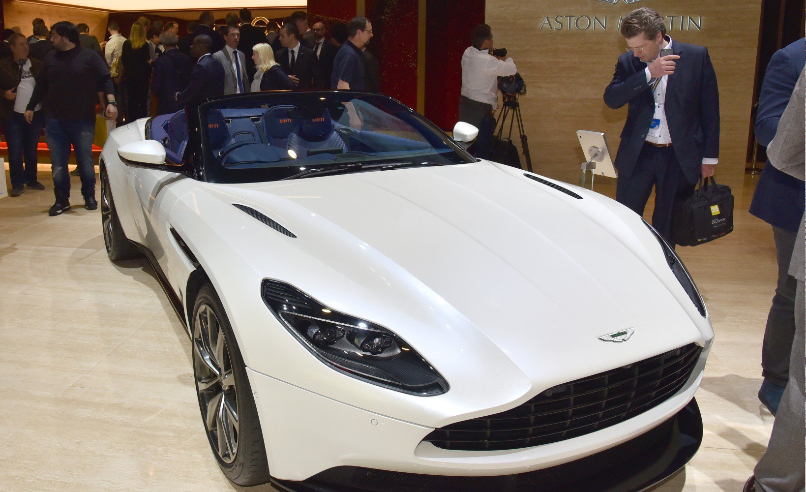 Close-up of convertible front with headlight and grille details