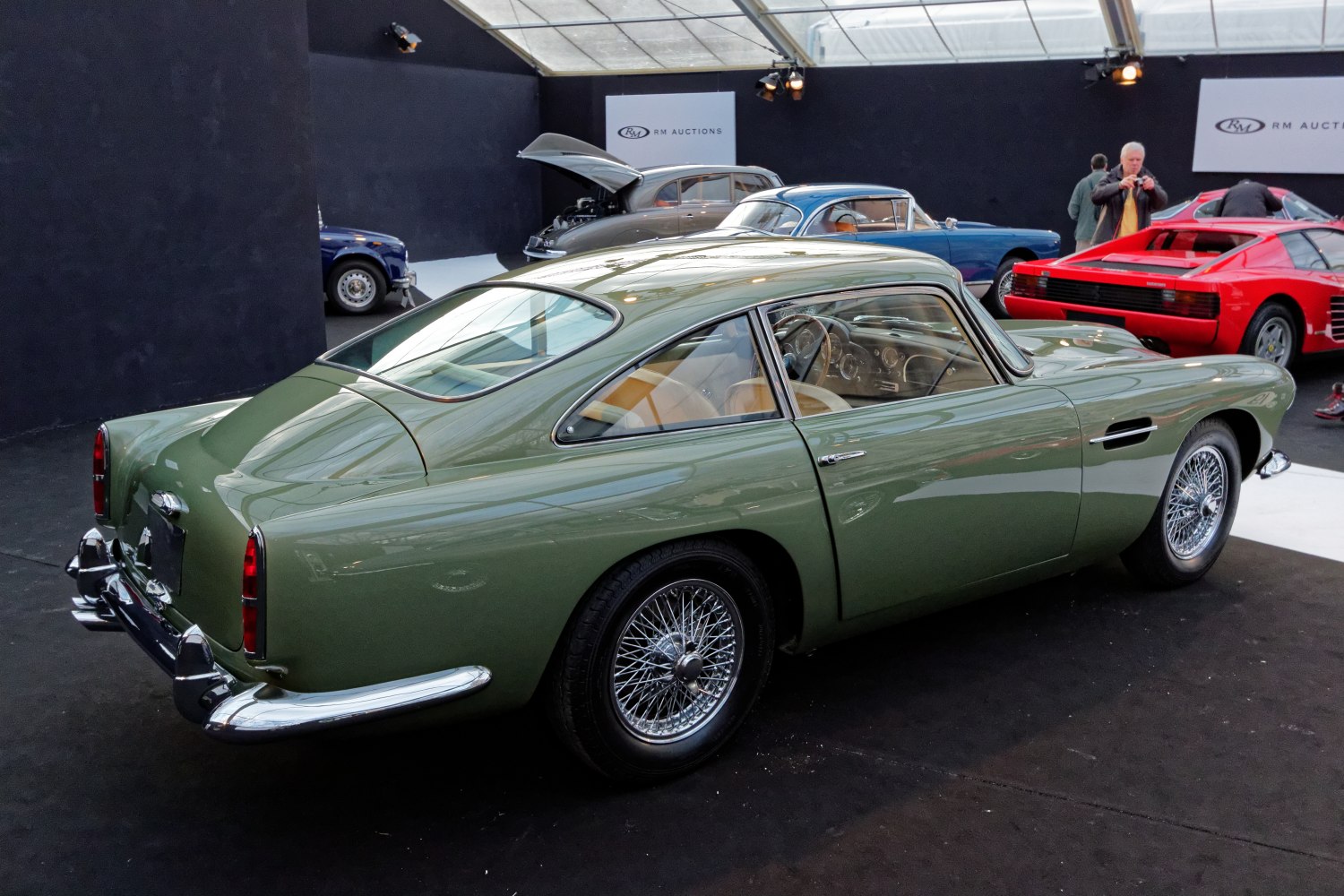 Vintage coupé with wire wheels and chrome bumpers