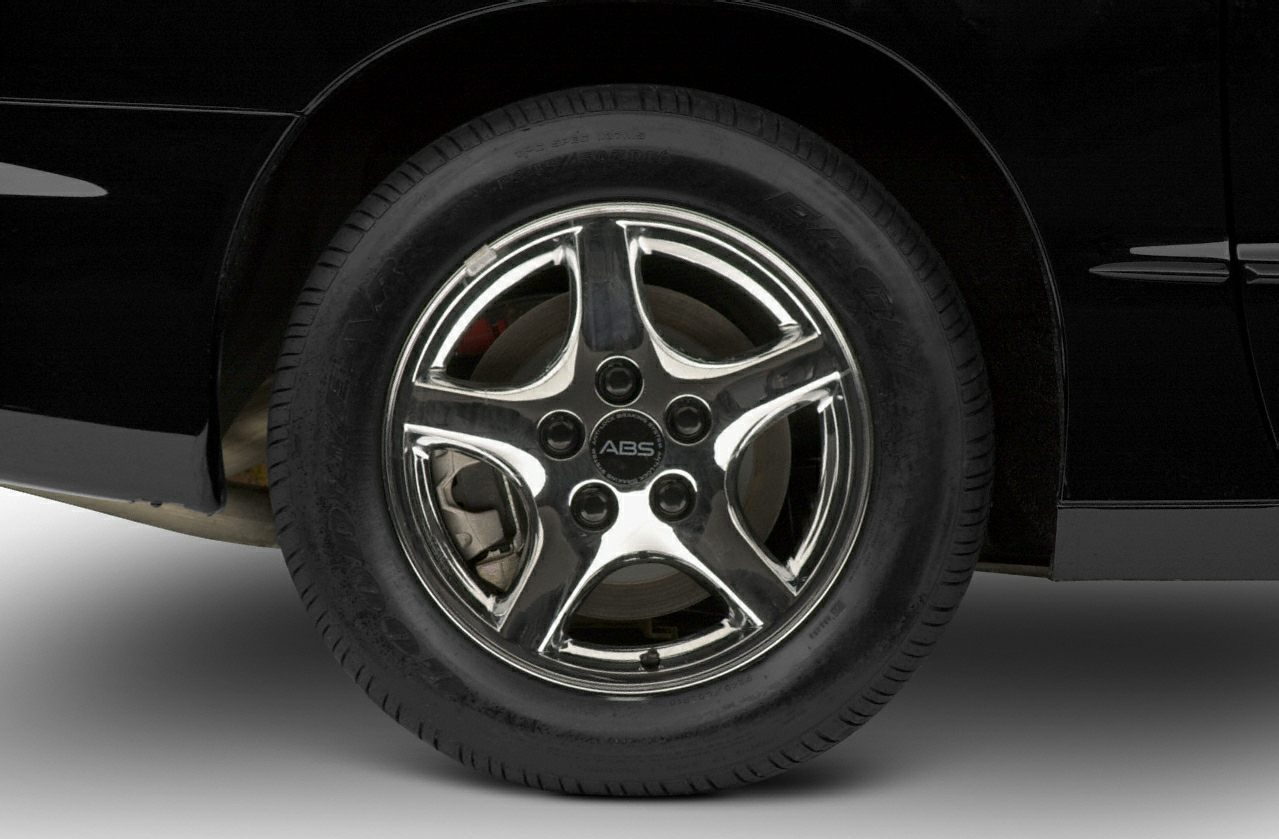 Chrome 5-spoke alloy wheel with ABS brake system