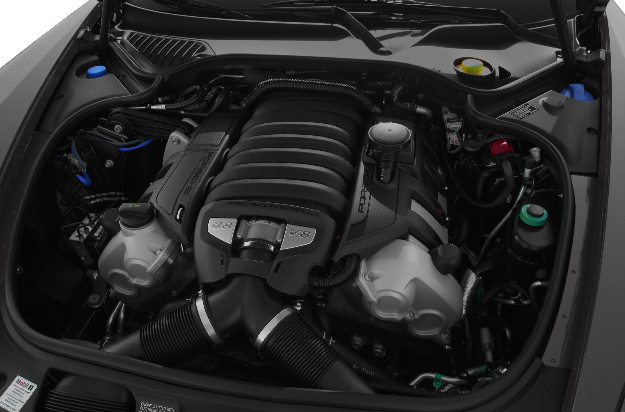 4.8L V8 engine with direct fuel injection