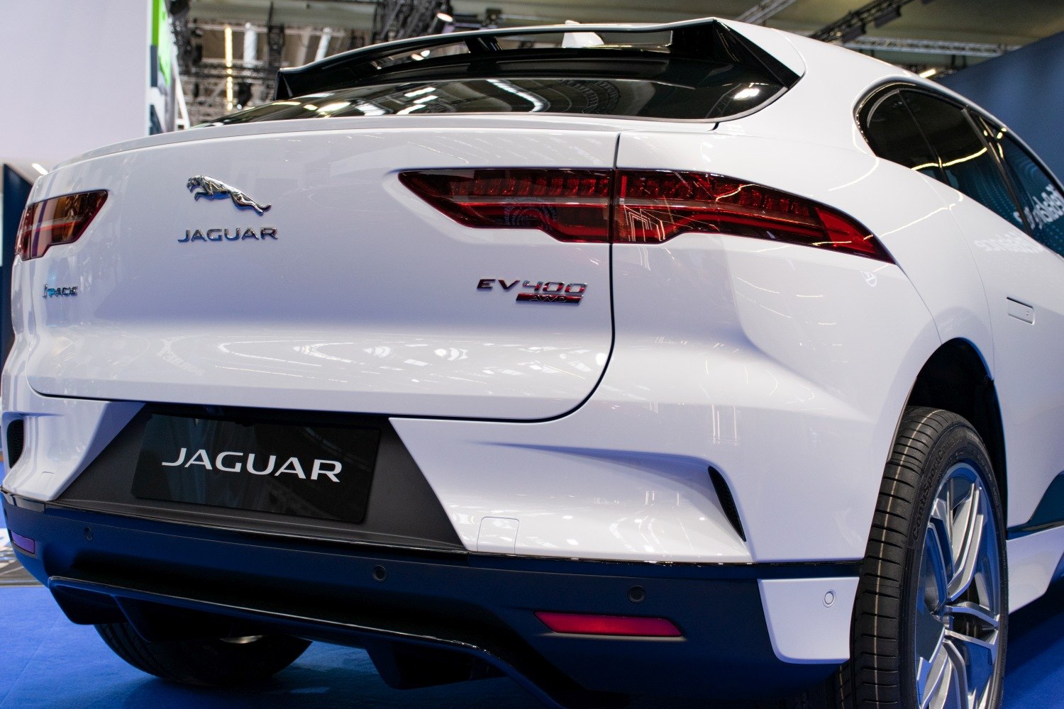Rear design, taillights, and EV400 AWD badge on electric SUV.