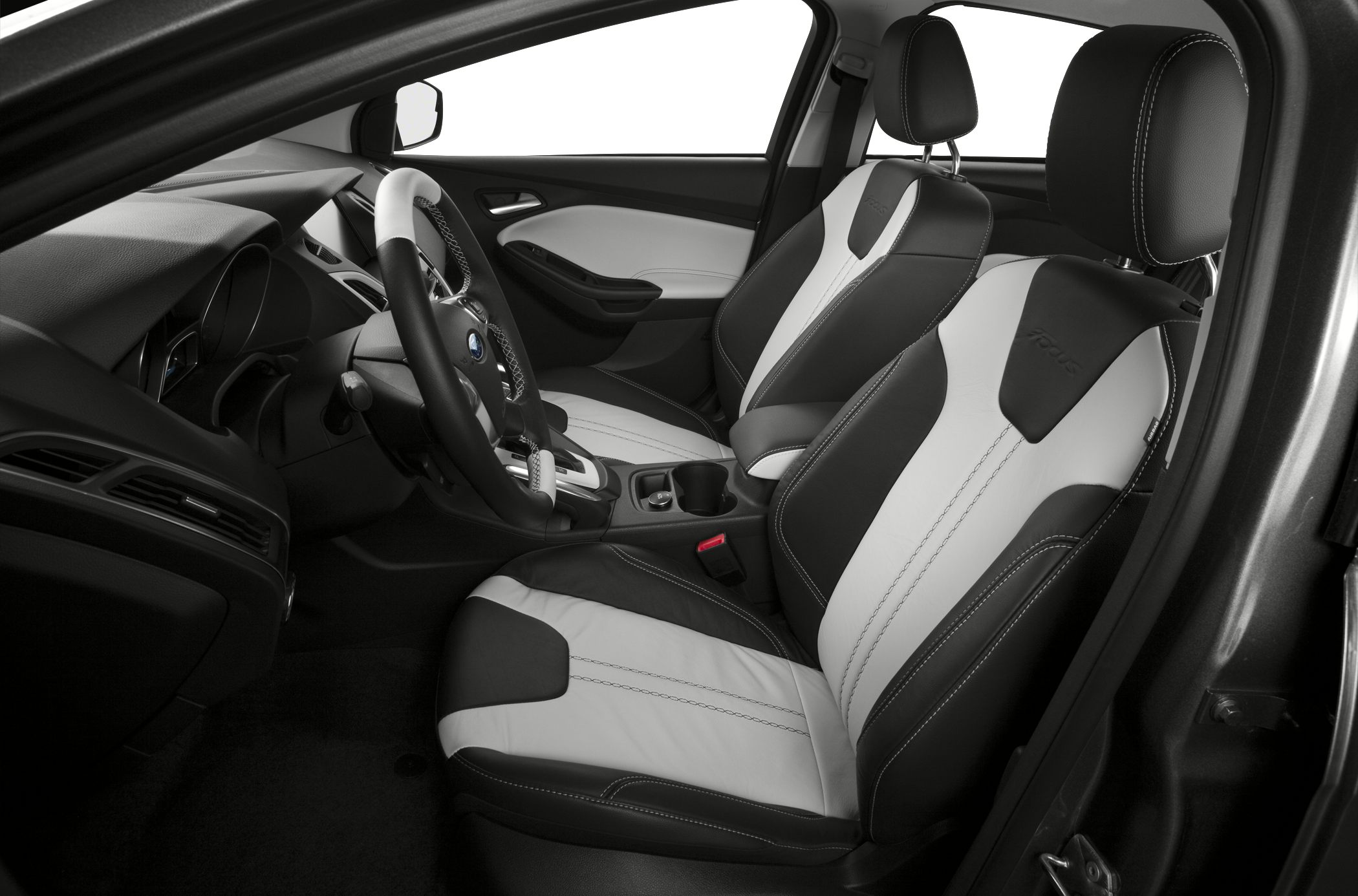 Two-tone leather front seats and steering wheel interior