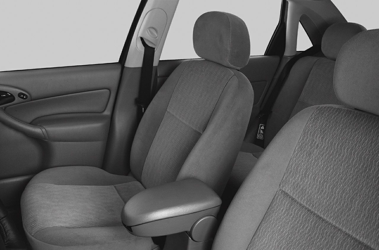 Fabric seats and door panel with armrest