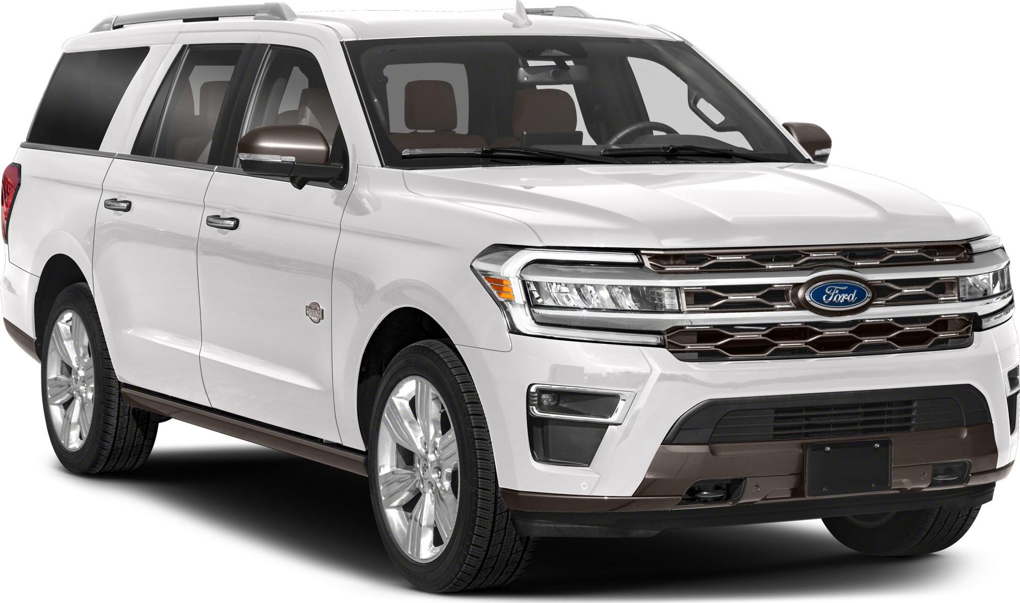Wide chrome grille with LED daytime running lights and roof rails