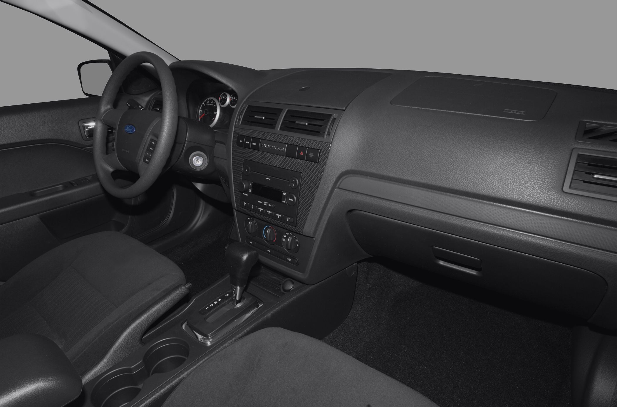 Dashboard, steering wheel, center console with automatic gear shift