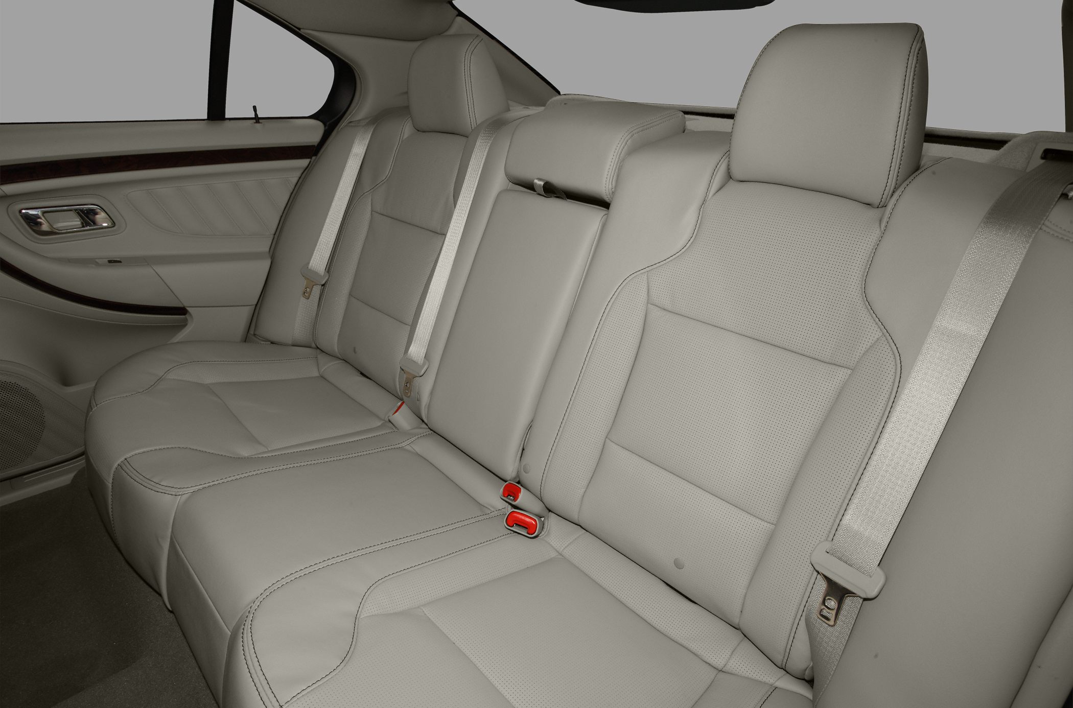 Leather rear seats with integrated headrests and seatbelts