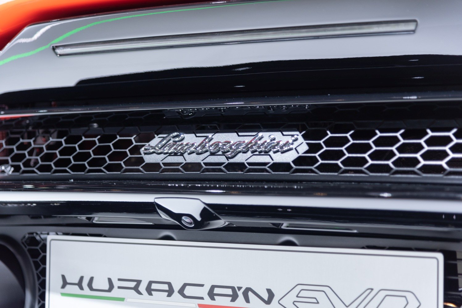 Rear Lamborghini badge and honeycomb grille detail