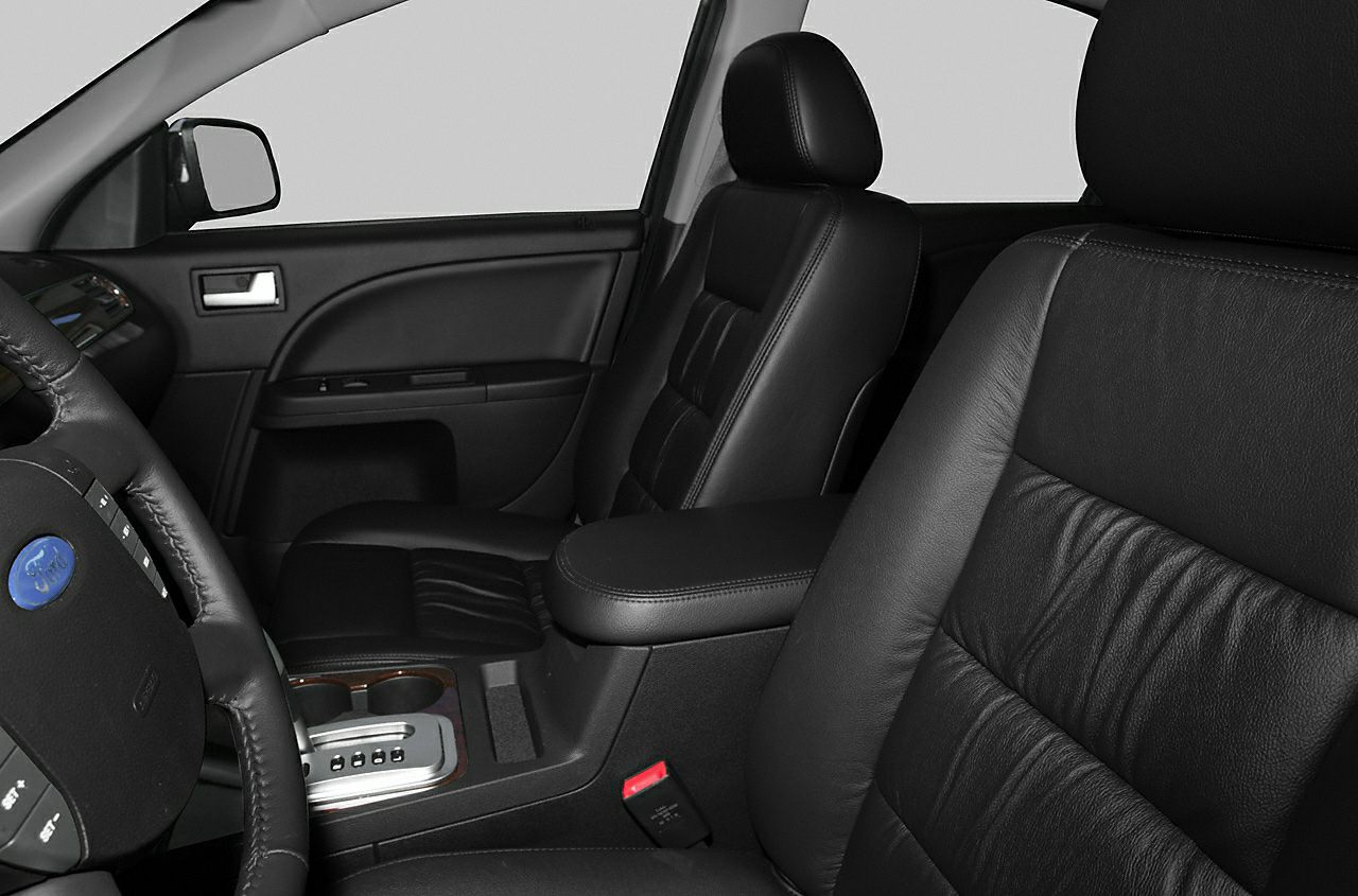 Black leather front seats and center console with automatic gear shift