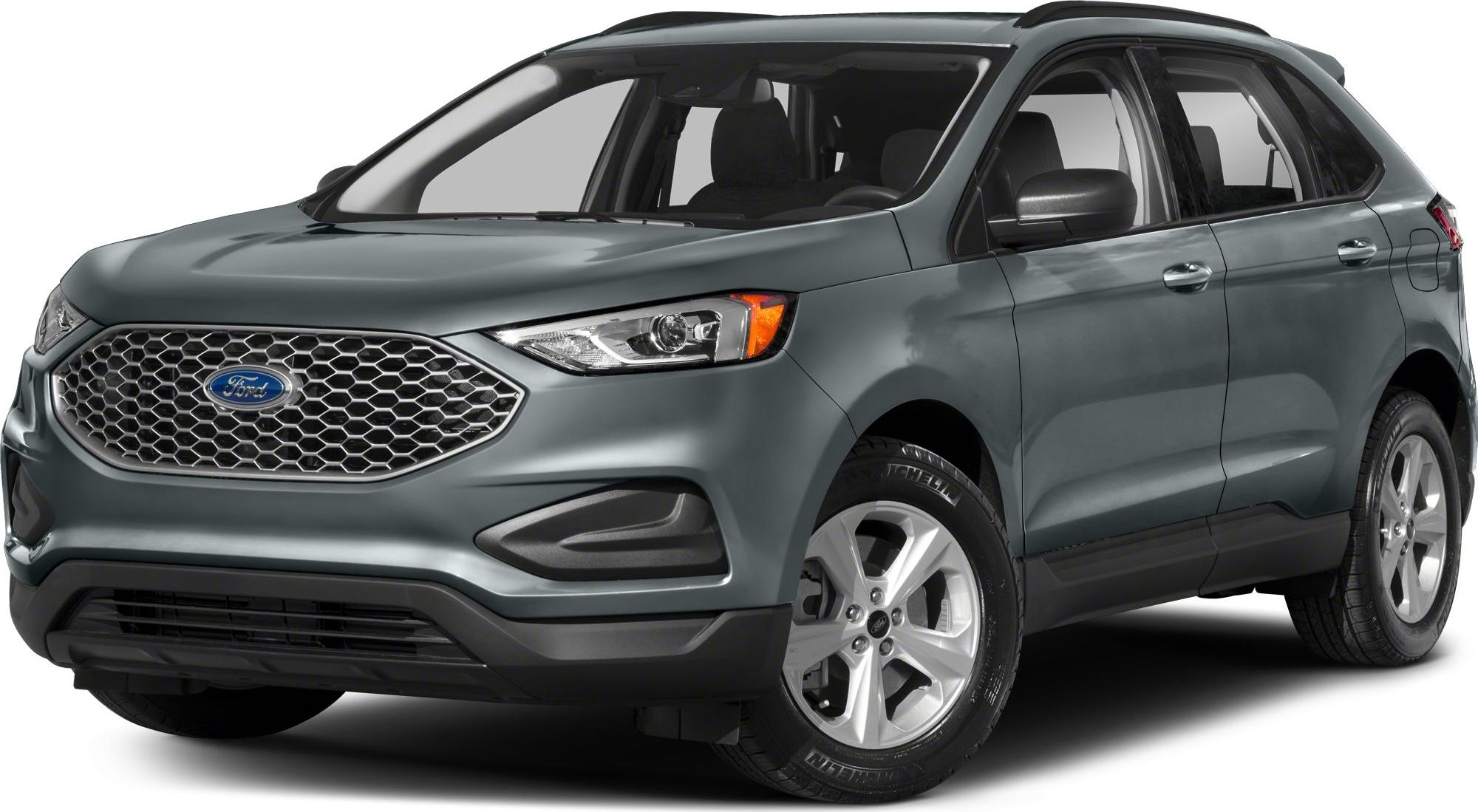 Front grille and headlight design of a modern SUV