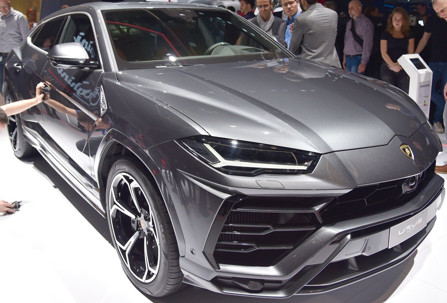SUV front with LED headlights and sport alloy wheels