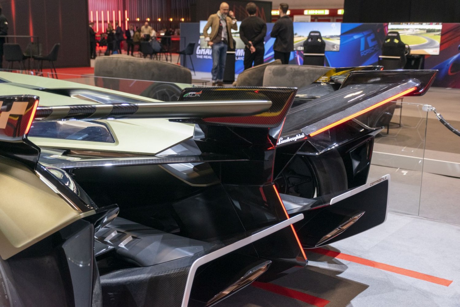 Rear wing and aerodynamic elements in carbon fiber with LED accents
