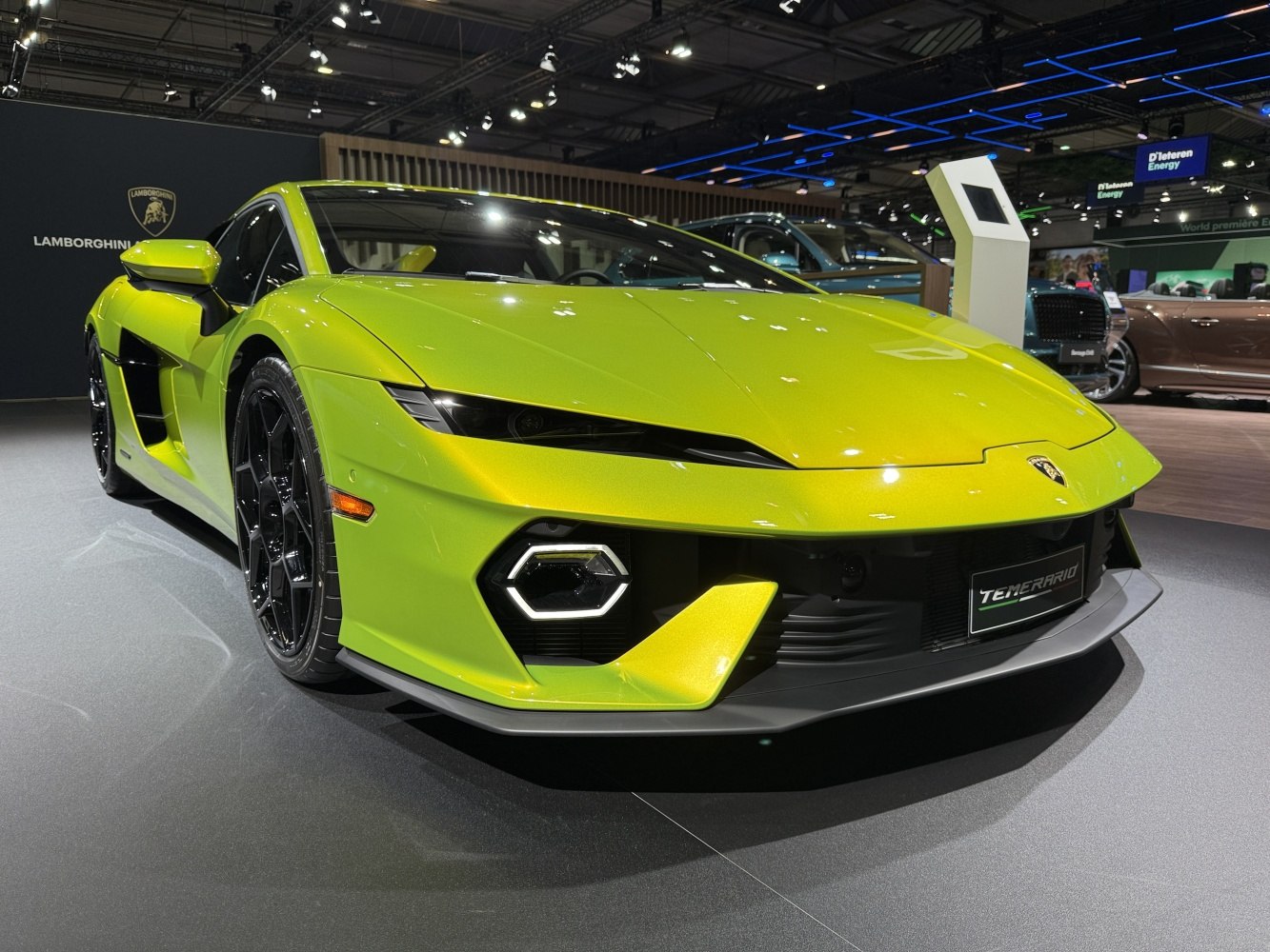 Sharp angular front end with hexagonal LED fog lights